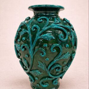 Vaso con Applicazioni Barocche